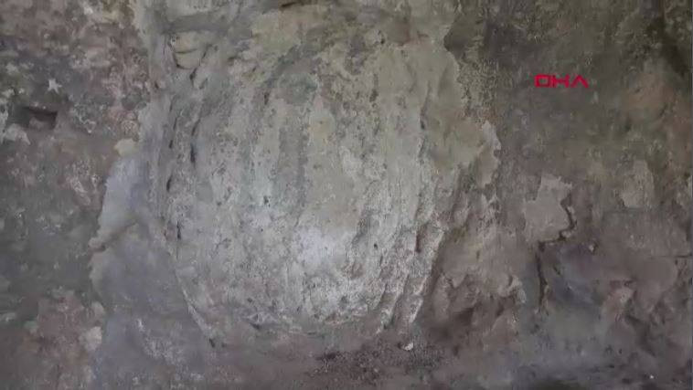 1600 yıllık mağara kilisede defineci terörü: 'Buraları acımasızca tahrip ettiler' - Resim: 7